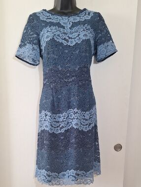 Jessica Howard Two-Tone Blue Lace Midi Dress